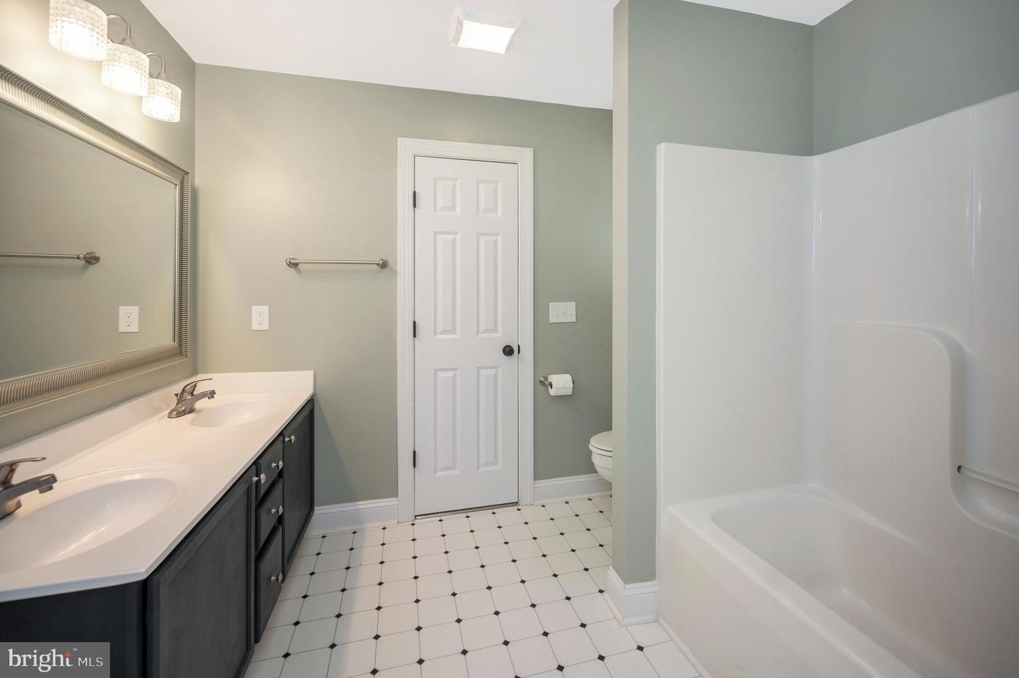 9000 FREDERICKSBURG TPKE, WOODFORD, Virginia 22580, 5 Bedrooms Bedrooms, 10 Rooms Rooms,3 BathroomsBathrooms,Residential,For sale,9000 FREDERICKSBURG TPKE,VACV2008450 MLS # VACV2008450