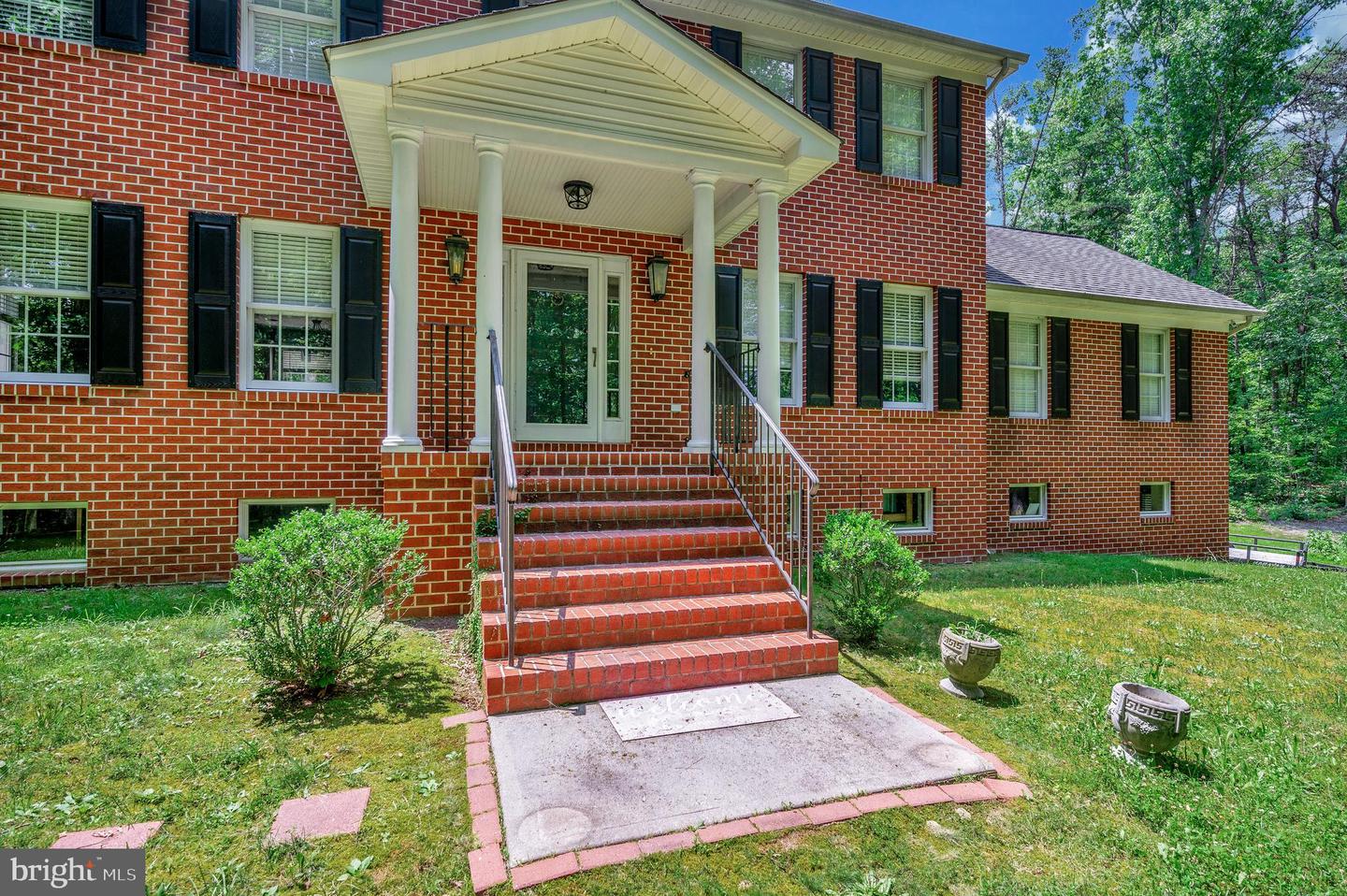 9000 FREDERICKSBURG TPKE, WOODFORD, Virginia 22580, 5 Bedrooms Bedrooms, 10 Rooms Rooms,3 BathroomsBathrooms,Residential,For sale,9000 FREDERICKSBURG TPKE,VACV2008450 MLS # VACV2008450