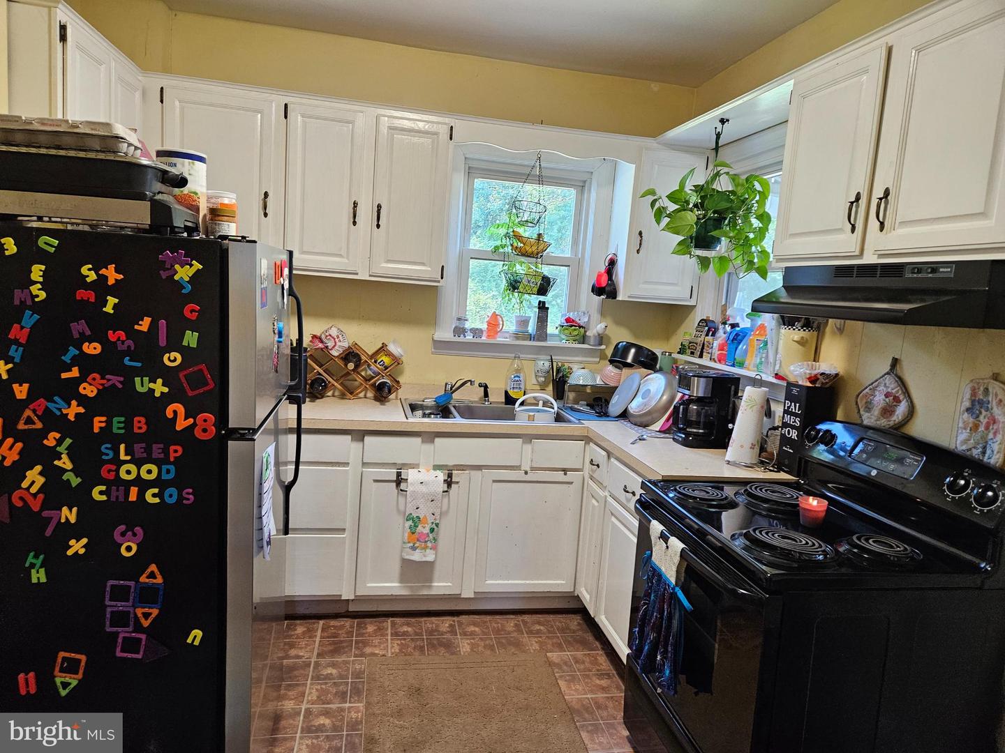 17519 NEW BALTIMORE RD, MILFORD, Virginia 22514, 2 Bedrooms Bedrooms, 5 Rooms Rooms,2 BathroomsBathrooms,Residential,For sale,17519 NEW BALTIMORE RD,VACV2008452 MLS # VACV2008452