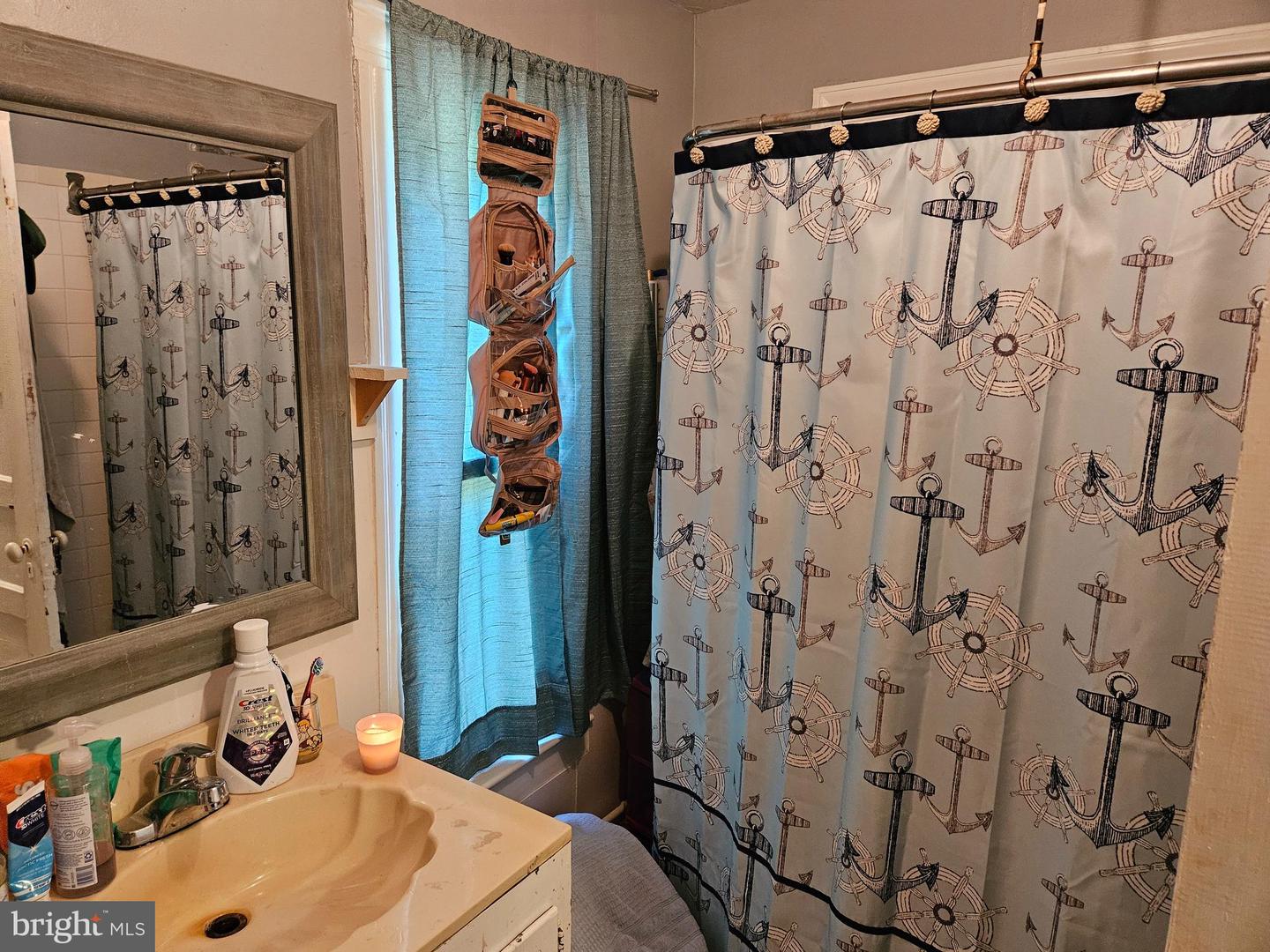 17519 NEW BALTIMORE RD, MILFORD, Virginia 22514, 2 Bedrooms Bedrooms, 5 Rooms Rooms,2 BathroomsBathrooms,Residential,For sale,17519 NEW BALTIMORE RD,VACV2008452 MLS # VACV2008452