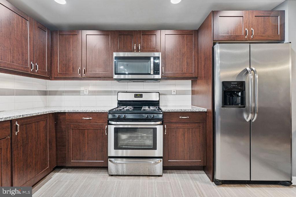 112 POLK DR, MANASSAS PARK, Virginia 20111, 6 Bedrooms Bedrooms, ,3 BathroomsBathrooms,Residential,For sale,112 POLK DR,VAMP2003150 MLS # VAMP2003150
