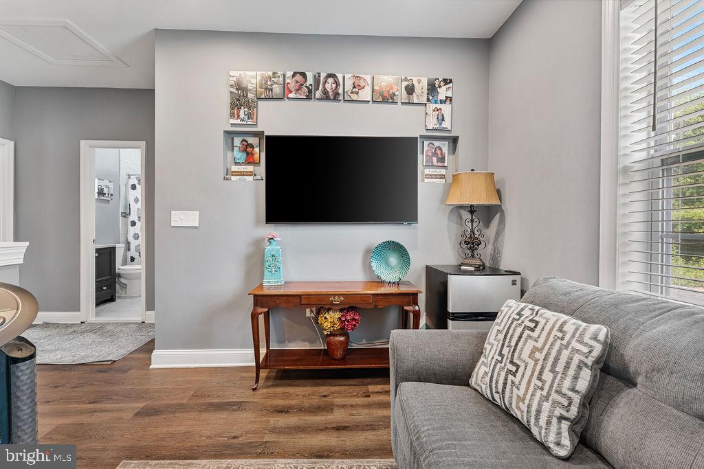 112 POLK DR, MANASSAS PARK, Virginia 20111, 6 Bedrooms Bedrooms, ,3 BathroomsBathrooms,Residential,For sale,112 POLK DR,VAMP2003150 MLS # VAMP2003150