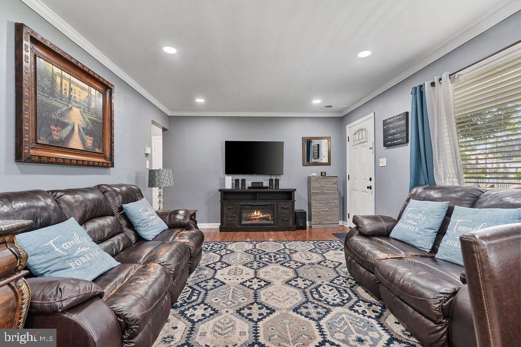 112 POLK DR, MANASSAS PARK, Virginia 20111, 6 Bedrooms Bedrooms, ,3 BathroomsBathrooms,Residential,For sale,112 POLK DR,VAMP2003150 MLS # VAMP2003150