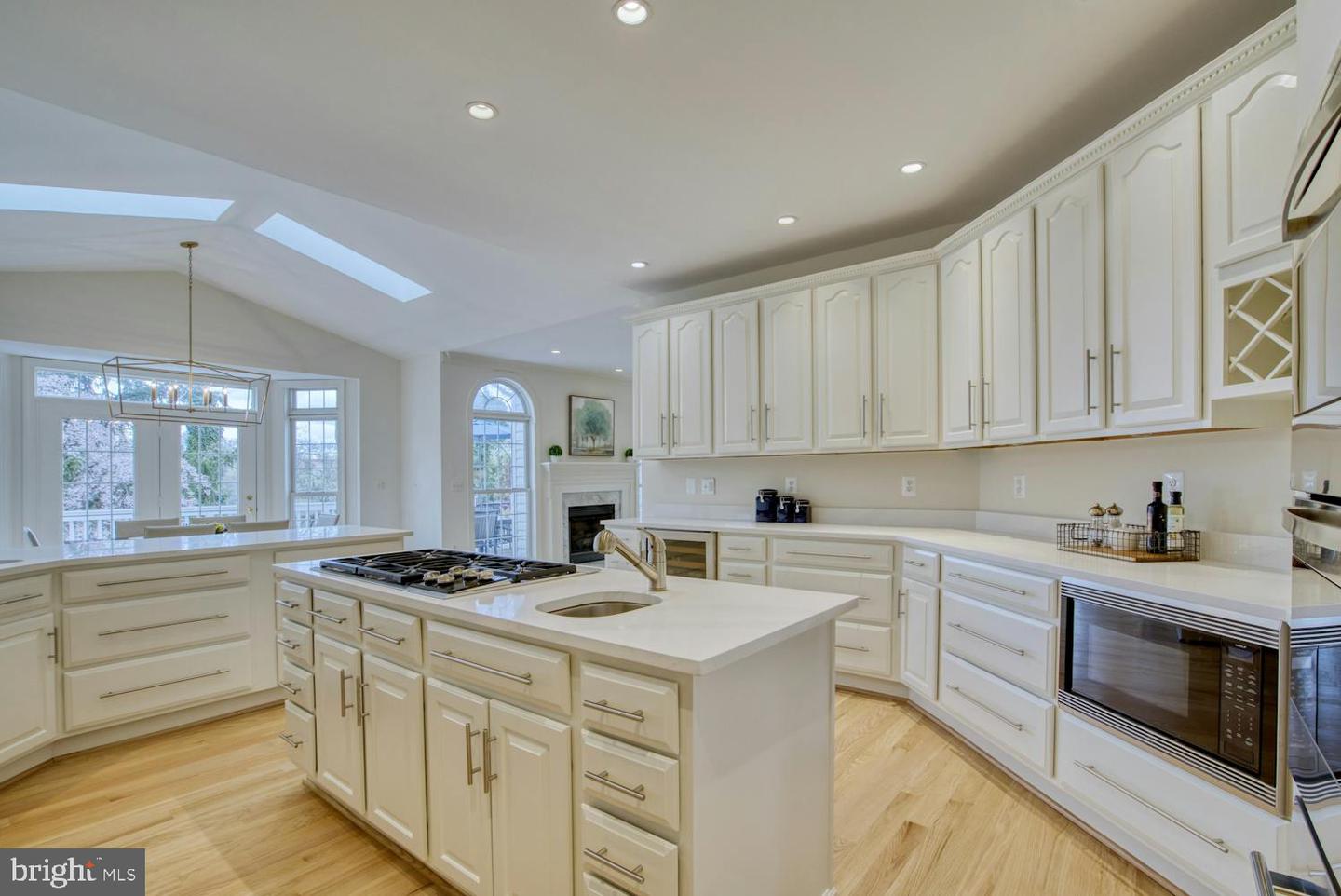 1702 S ARLINGTON RIDGE RD, ARLINGTON, Virginia 22202, 8 Bedrooms Bedrooms, ,7 BathroomsBathrooms,Residential,For sale,1702 S ARLINGTON RIDGE RD,VAAR2060174 MLS # VAAR2060174