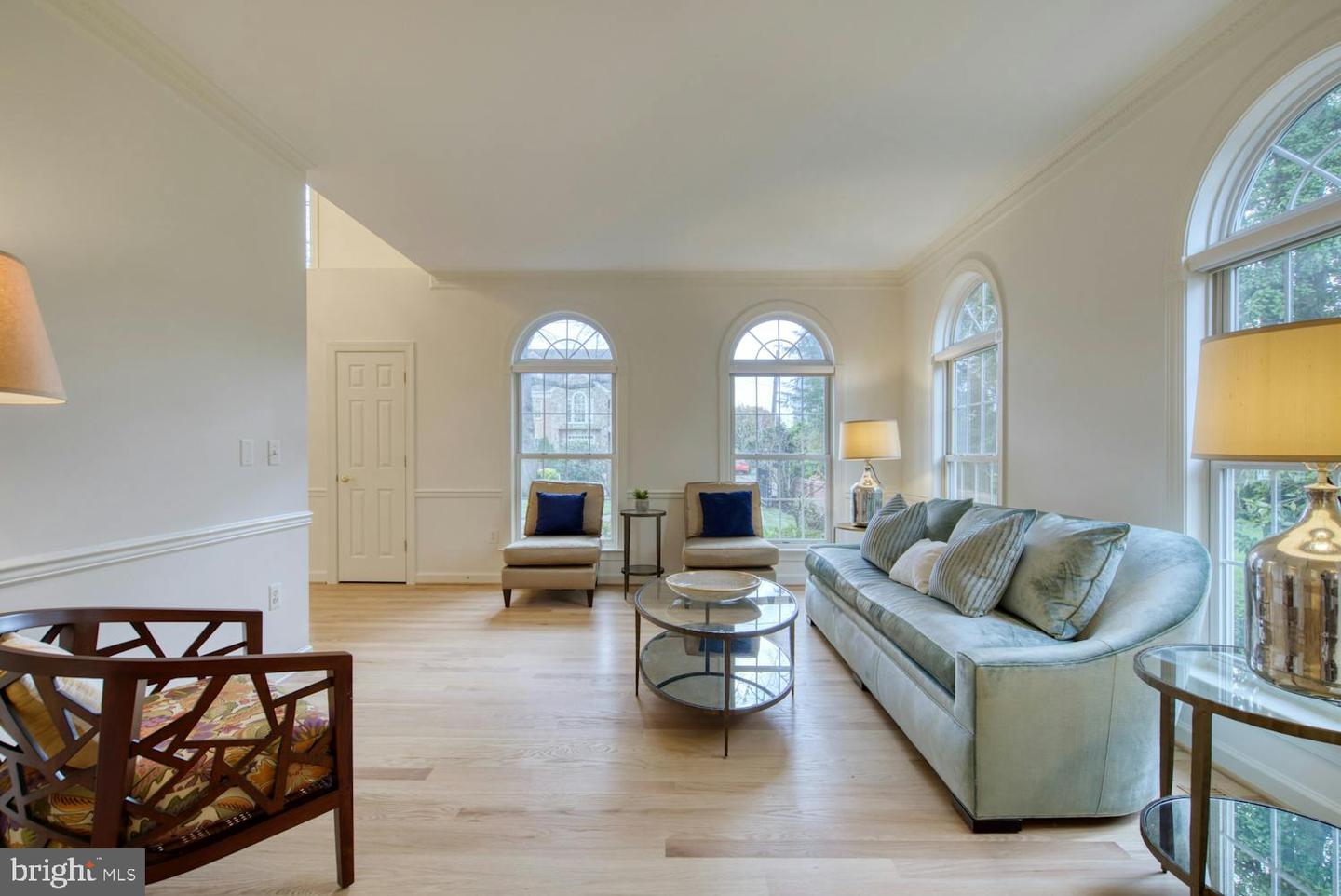 1702 S ARLINGTON RIDGE RD, ARLINGTON, Virginia 22202, 8 Bedrooms Bedrooms, ,7 BathroomsBathrooms,Residential,For sale,1702 S ARLINGTON RIDGE RD,VAAR2060174 MLS # VAAR2060174