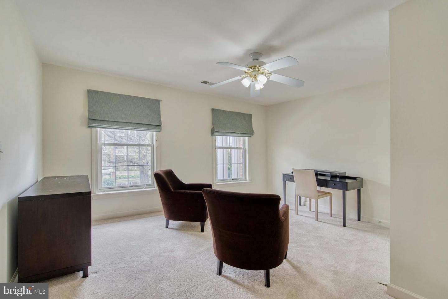 1702 S ARLINGTON RIDGE RD, ARLINGTON, Virginia 22202, 8 Bedrooms Bedrooms, ,7 BathroomsBathrooms,Residential,For sale,1702 S ARLINGTON RIDGE RD,VAAR2060174 MLS # VAAR2060174