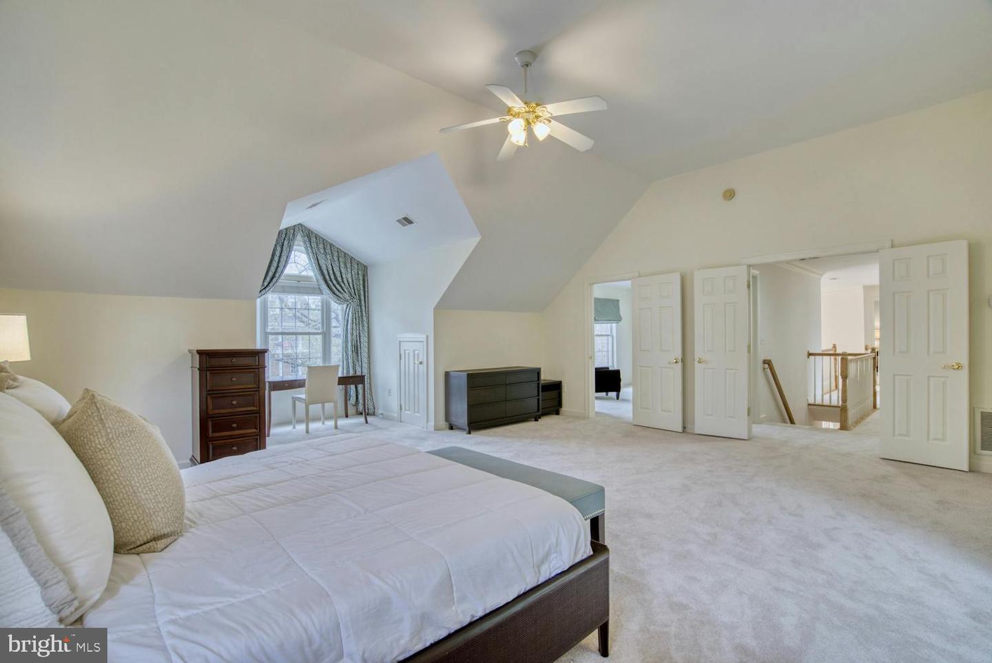 1702 S ARLINGTON RIDGE RD, ARLINGTON, Virginia 22202, 8 Bedrooms Bedrooms, ,7 BathroomsBathrooms,Residential,For sale,1702 S ARLINGTON RIDGE RD,VAAR2060174 MLS # VAAR2060174