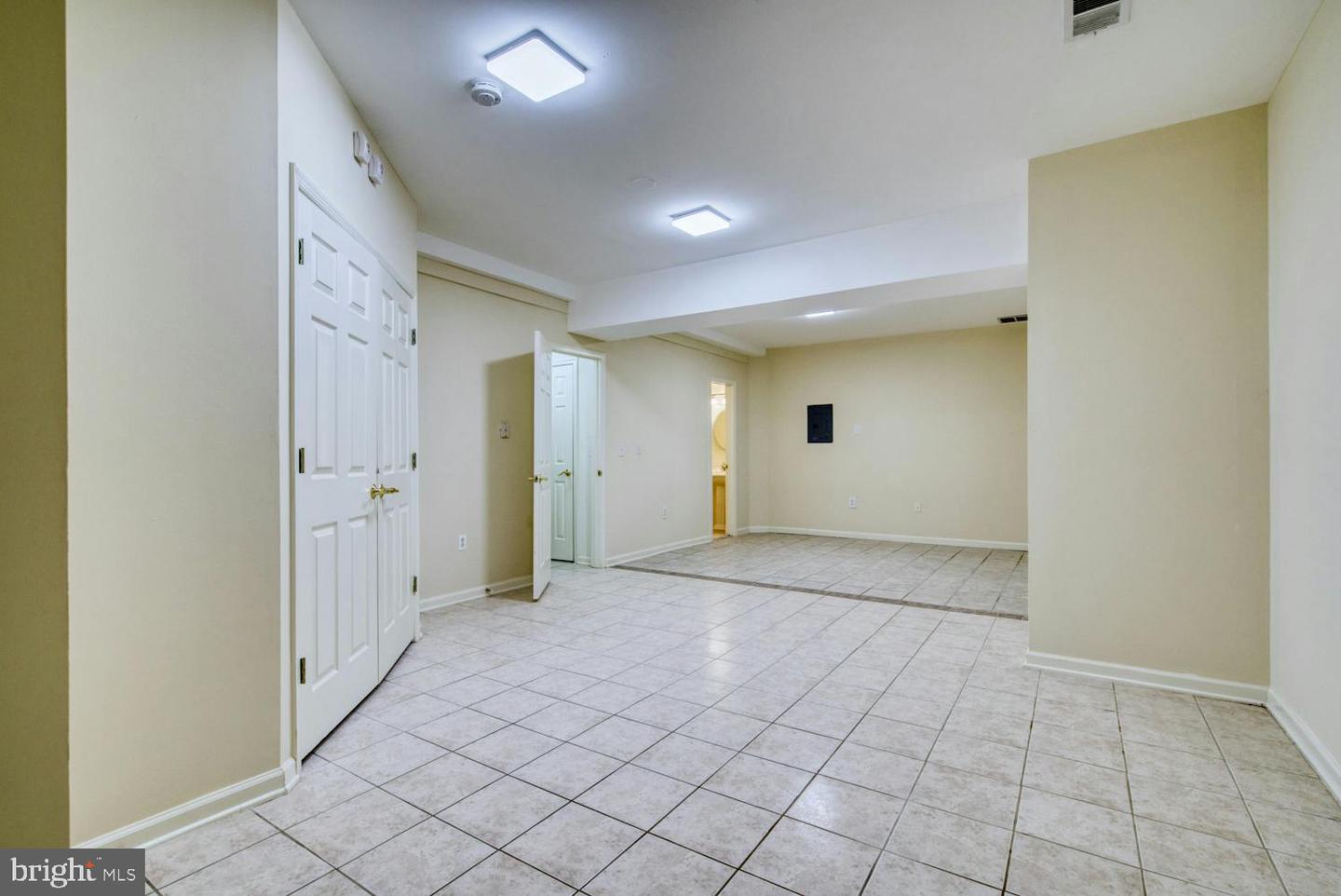 1702 S ARLINGTON RIDGE RD, ARLINGTON, Virginia 22202, 8 Bedrooms Bedrooms, ,7 BathroomsBathrooms,Residential,For sale,1702 S ARLINGTON RIDGE RD,VAAR2060174 MLS # VAAR2060174