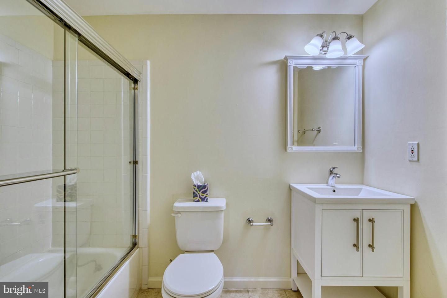 1702 S ARLINGTON RIDGE RD, ARLINGTON, Virginia 22202, 8 Bedrooms Bedrooms, ,7 BathroomsBathrooms,Residential,For sale,1702 S ARLINGTON RIDGE RD,VAAR2060174 MLS # VAAR2060174