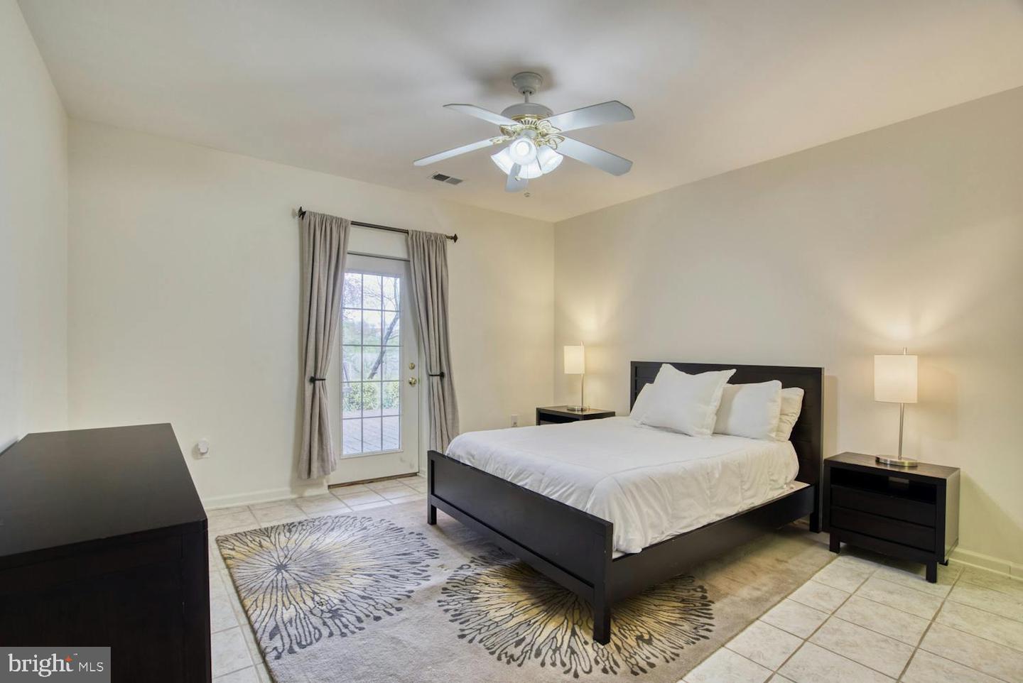 1702 S ARLINGTON RIDGE RD, ARLINGTON, Virginia 22202, 8 Bedrooms Bedrooms, ,7 BathroomsBathrooms,Residential,For sale,1702 S ARLINGTON RIDGE RD,VAAR2060174 MLS # VAAR2060174