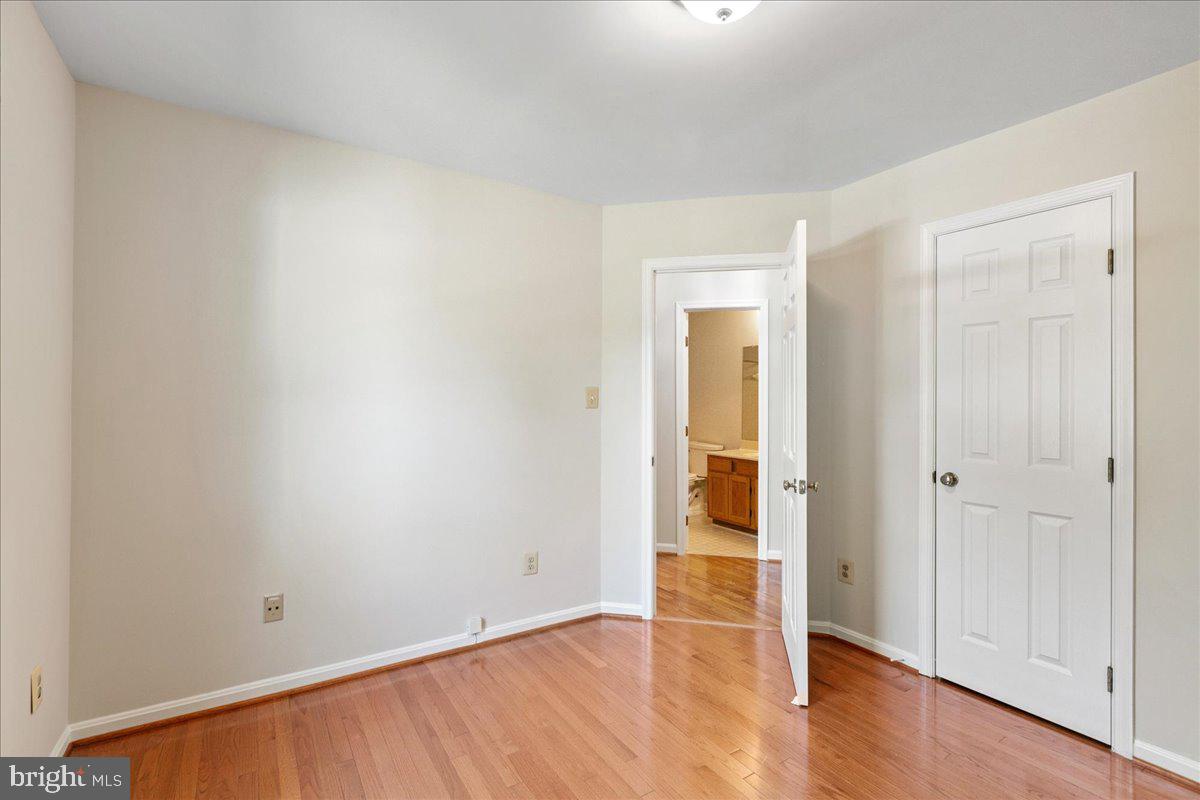 8307 SOUTHSTREAM RUN, SPRINGFIELD, Virginia 22153, 4 Bedrooms Bedrooms, ,3 BathroomsBathrooms,Residential,For sale,8307 SOUTHSTREAM RUN,VAFX2253296 MLS # VAFX2253296
