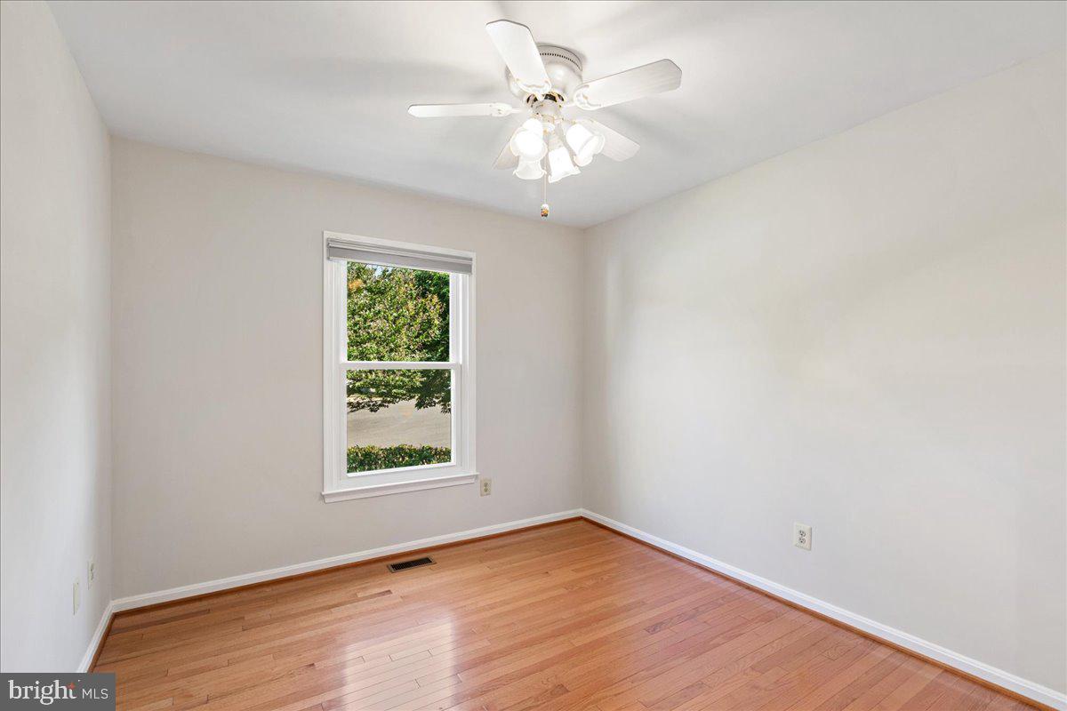 8307 SOUTHSTREAM RUN, SPRINGFIELD, Virginia 22153, 4 Bedrooms Bedrooms, ,3 BathroomsBathrooms,Residential,For sale,8307 SOUTHSTREAM RUN,VAFX2253296 MLS # VAFX2253296