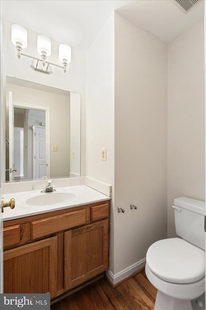 8307 SOUTHSTREAM RUN, SPRINGFIELD, Virginia 22153, 4 Bedrooms Bedrooms, ,3 BathroomsBathrooms,Residential,For sale,8307 SOUTHSTREAM RUN,VAFX2253296 MLS # VAFX2253296