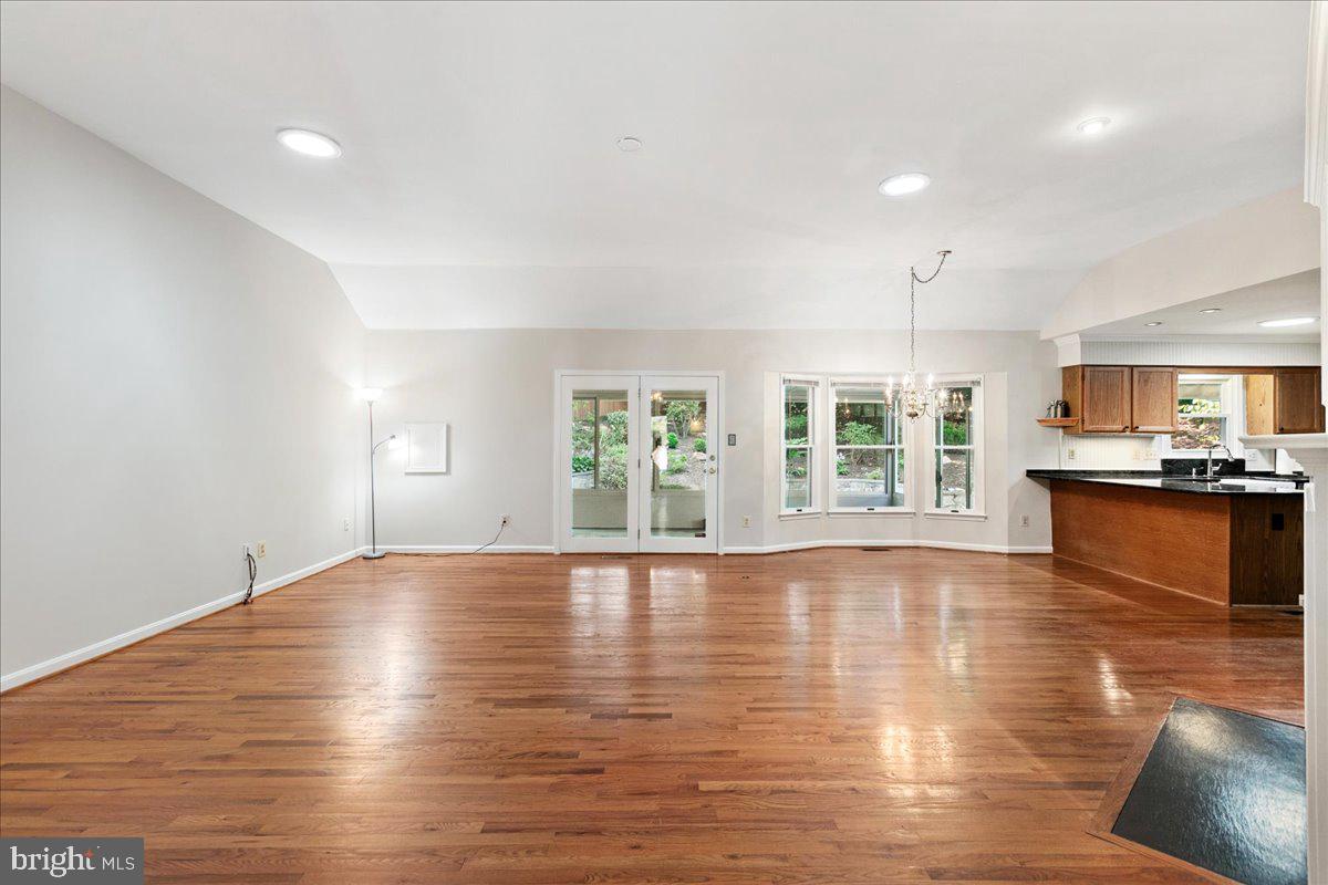 8307 SOUTHSTREAM RUN, SPRINGFIELD, Virginia 22153, 4 Bedrooms Bedrooms, ,3 BathroomsBathrooms,Residential,For sale,8307 SOUTHSTREAM RUN,VAFX2253296 MLS # VAFX2253296