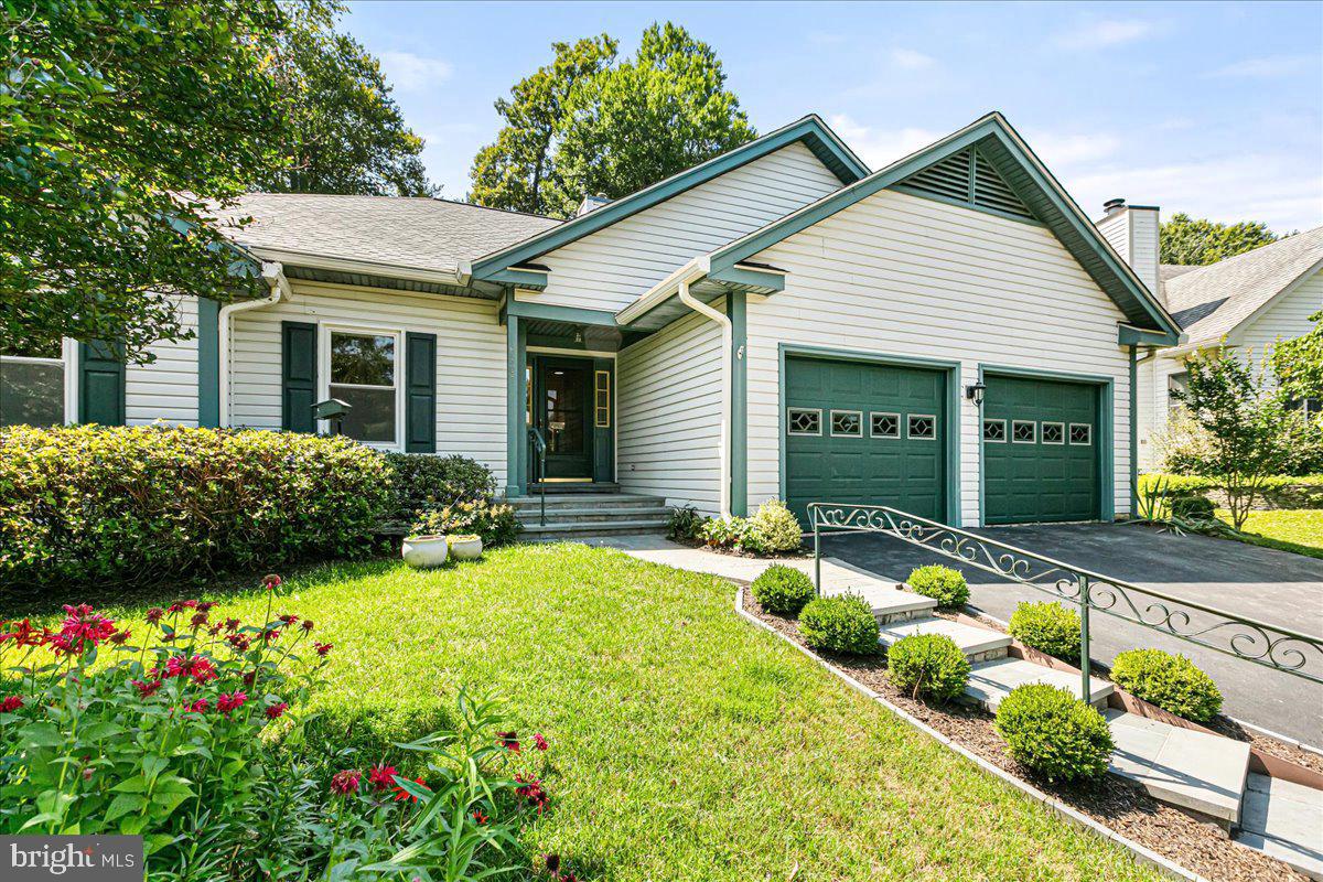 8307 SOUTHSTREAM RUN, SPRINGFIELD, Virginia 22153, 4 Bedrooms Bedrooms, ,3 BathroomsBathrooms,Residential,For sale,8307 SOUTHSTREAM RUN,VAFX2253296 MLS # VAFX2253296
