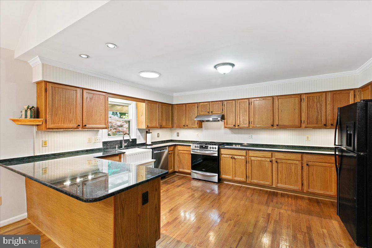 8307 SOUTHSTREAM RUN, SPRINGFIELD, Virginia 22153, 4 Bedrooms Bedrooms, ,3 BathroomsBathrooms,Residential,For sale,8307 SOUTHSTREAM RUN,VAFX2253296 MLS # VAFX2253296