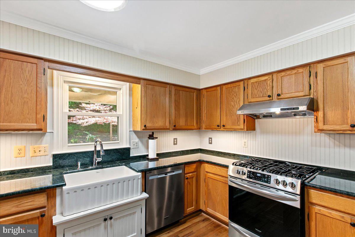 8307 SOUTHSTREAM RUN, SPRINGFIELD, Virginia 22153, 4 Bedrooms Bedrooms, ,3 BathroomsBathrooms,Residential,For sale,8307 SOUTHSTREAM RUN,VAFX2253296 MLS # VAFX2253296