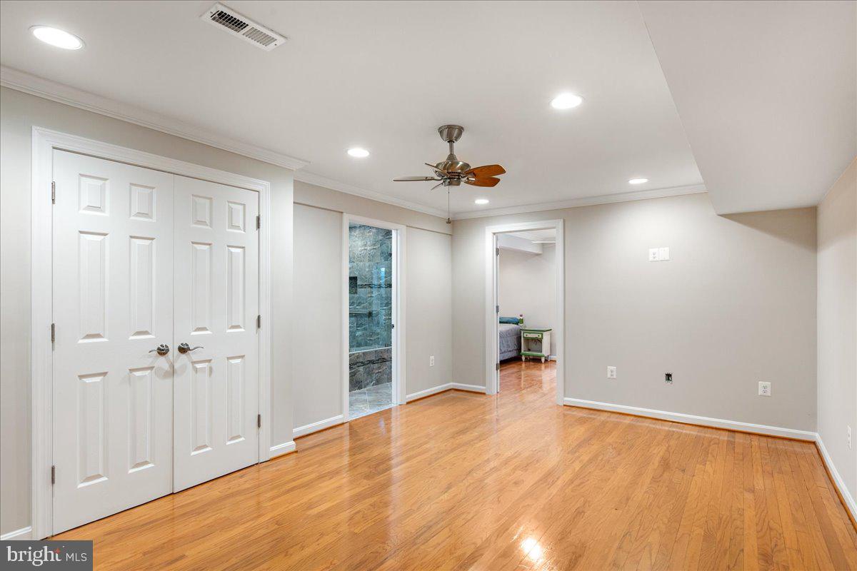 8307 SOUTHSTREAM RUN, SPRINGFIELD, Virginia 22153, 4 Bedrooms Bedrooms, ,3 BathroomsBathrooms,Residential,For sale,8307 SOUTHSTREAM RUN,VAFX2253296 MLS # VAFX2253296