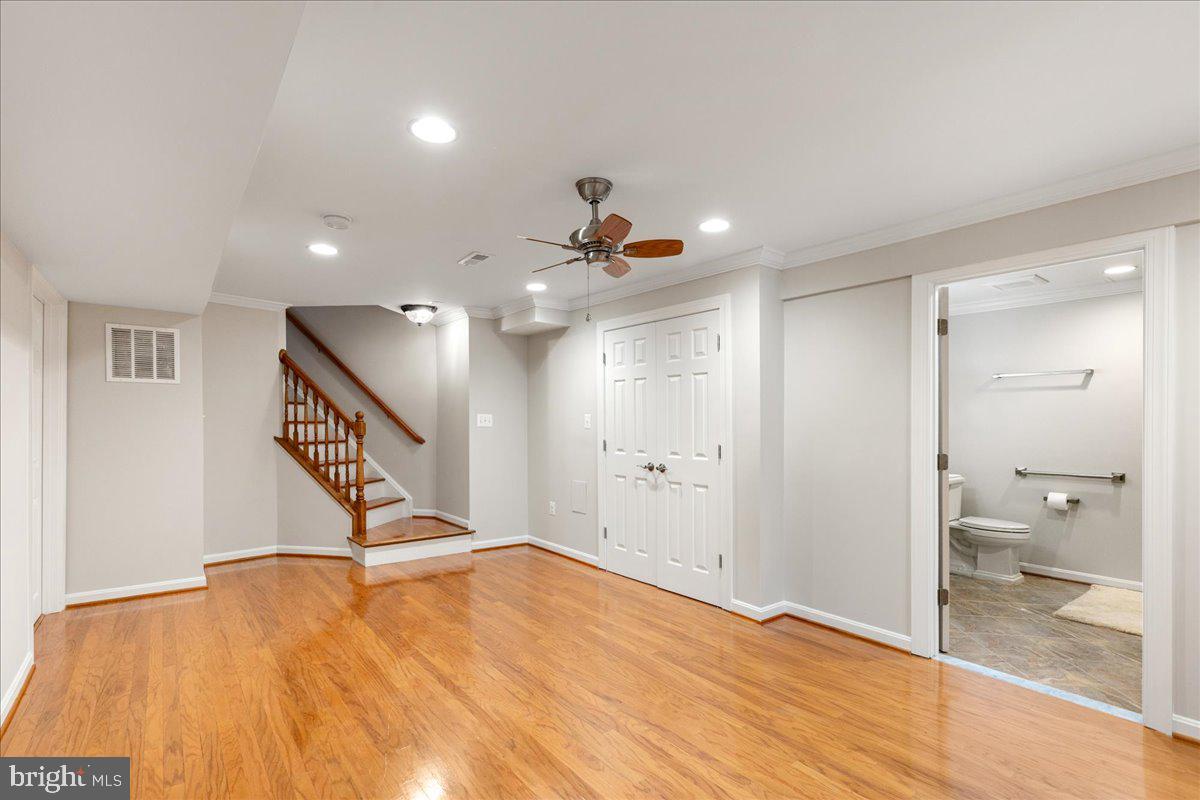 8307 SOUTHSTREAM RUN, SPRINGFIELD, Virginia 22153, 4 Bedrooms Bedrooms, ,3 BathroomsBathrooms,Residential,For sale,8307 SOUTHSTREAM RUN,VAFX2253296 MLS # VAFX2253296