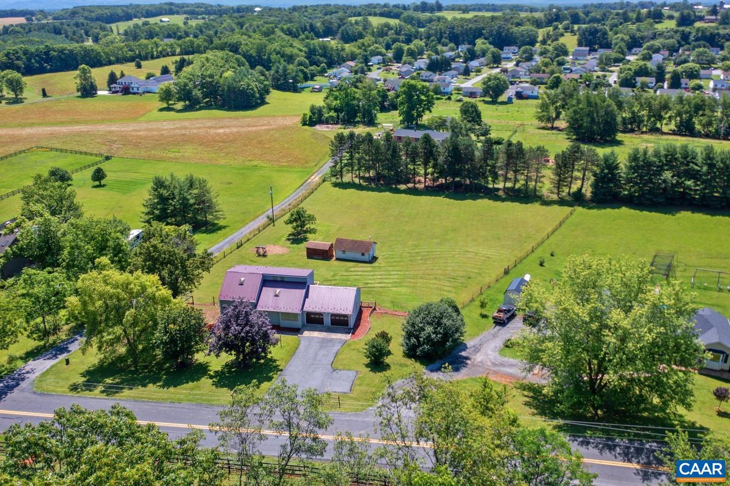 634 AUGUSTA FARMS RD, WAYNESBORO, Virginia 22980, 3 Bedrooms Bedrooms, ,3 BathroomsBathrooms,Residential,For sale,634 AUGUSTA FARMS RD,666370 MLS # 666370