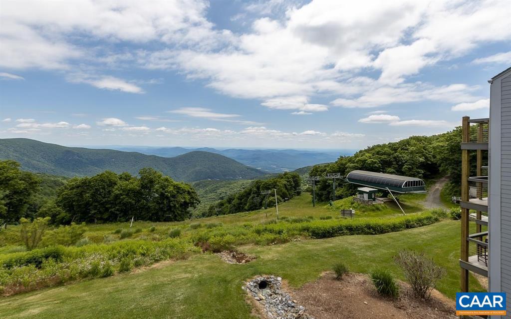 1420 HIGHLANDS CONDOS, WINTERGREEN RESORT, Virginia 22967, 1 Bedroom Bedrooms, ,1 BathroomBathrooms,Residential,For sale,1420 HIGHLANDS CONDOS,666371 MLS # 666371