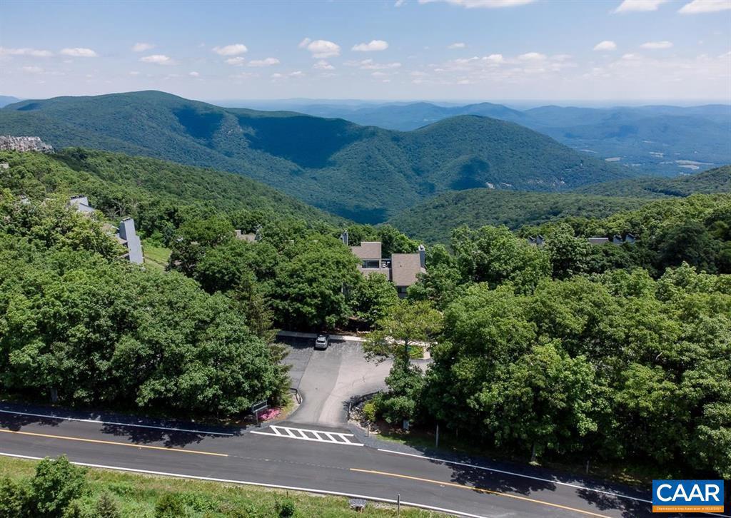 1420 HIGHLANDS CONDOS, WINTERGREEN RESORT, Virginia 22967, 1 Bedroom Bedrooms, ,1 BathroomBathrooms,Residential,For sale,1420 HIGHLANDS CONDOS,666371 MLS # 666371
