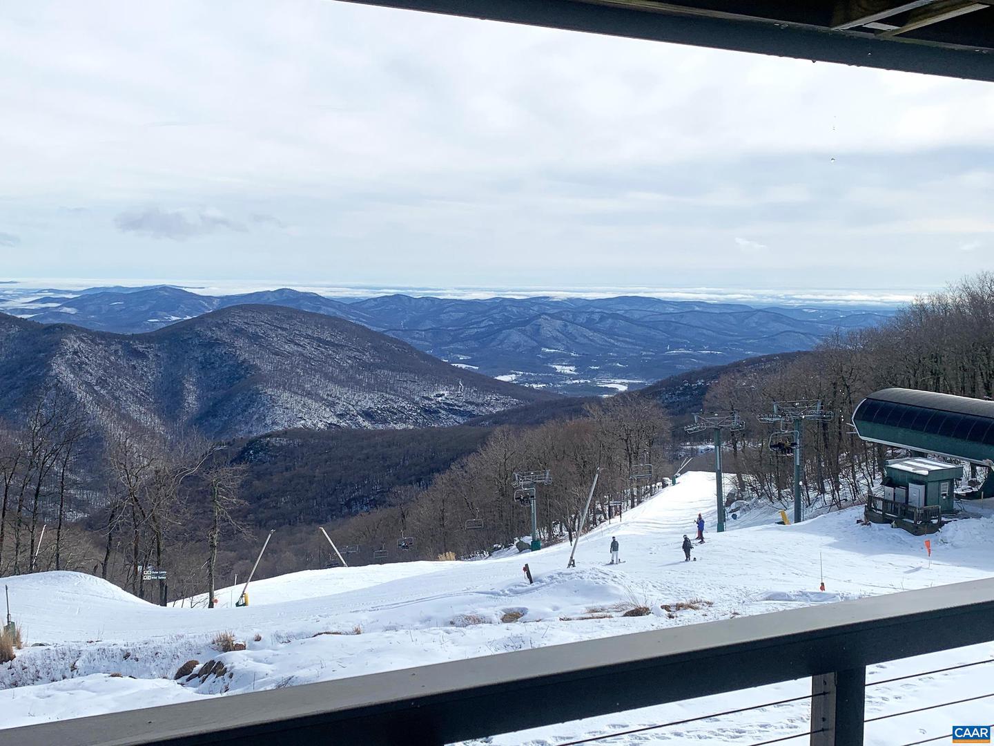 1420 HIGHLANDS CONDOS, WINTERGREEN RESORT, Virginia 22967, 1 Bedroom Bedrooms, ,1 BathroomBathrooms,Residential,For sale,1420 HIGHLANDS CONDOS,666371 MLS # 666371