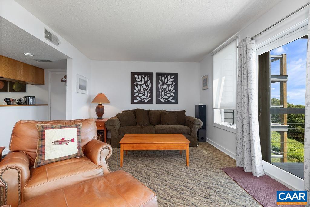 1420 HIGHLANDS CONDOS, WINTERGREEN RESORT, Virginia 22967, 1 Bedroom Bedrooms, ,1 BathroomBathrooms,Residential,For sale,1420 HIGHLANDS CONDOS,666371 MLS # 666371
