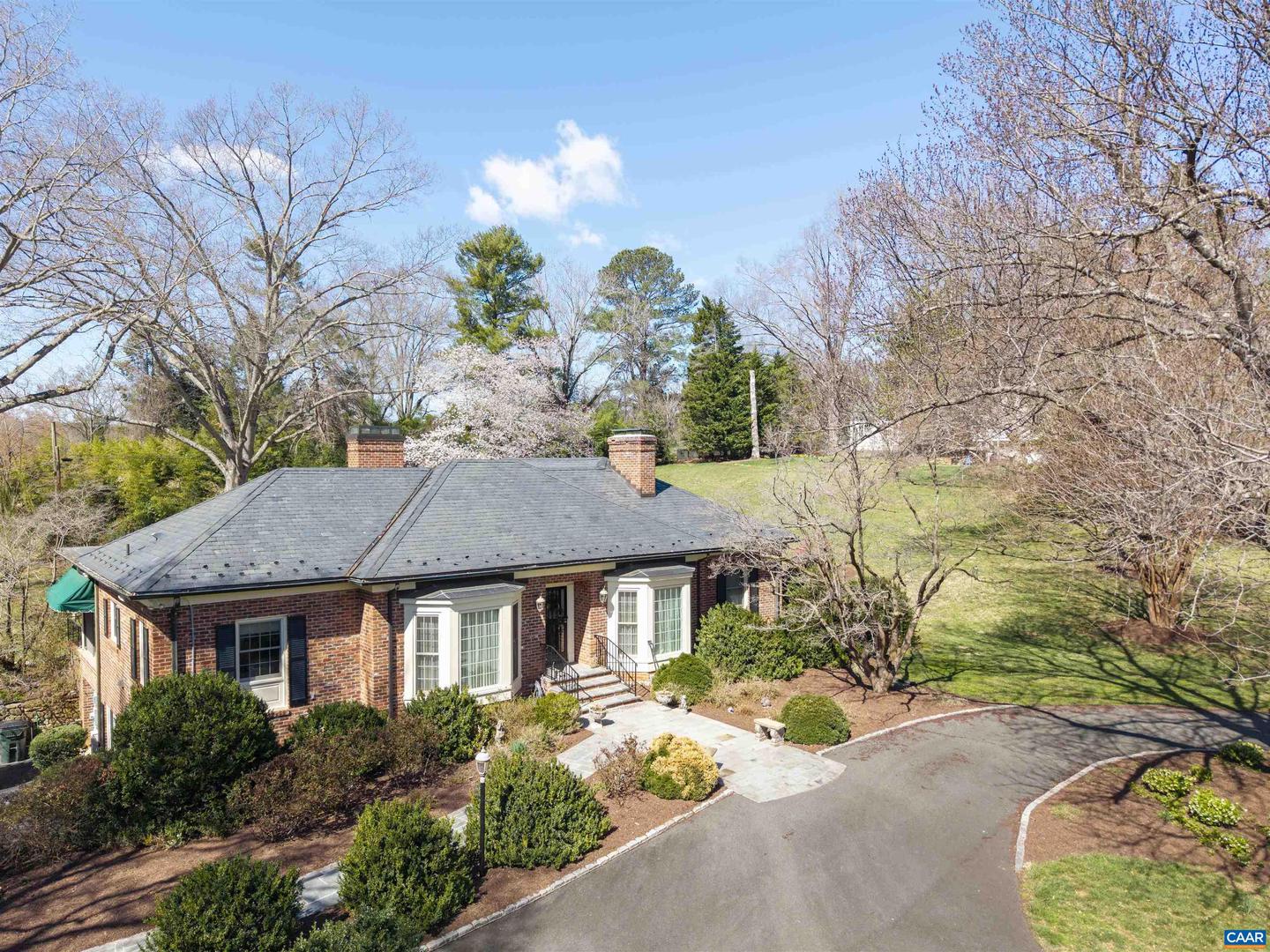 42 OLD FARM RD, CHARLOTTESVILLE, Virginia 22903, 4 Bedrooms Bedrooms, ,3 BathroomsBathrooms,Residential,For sale,42 OLD FARM RD,666372 MLS # 666372