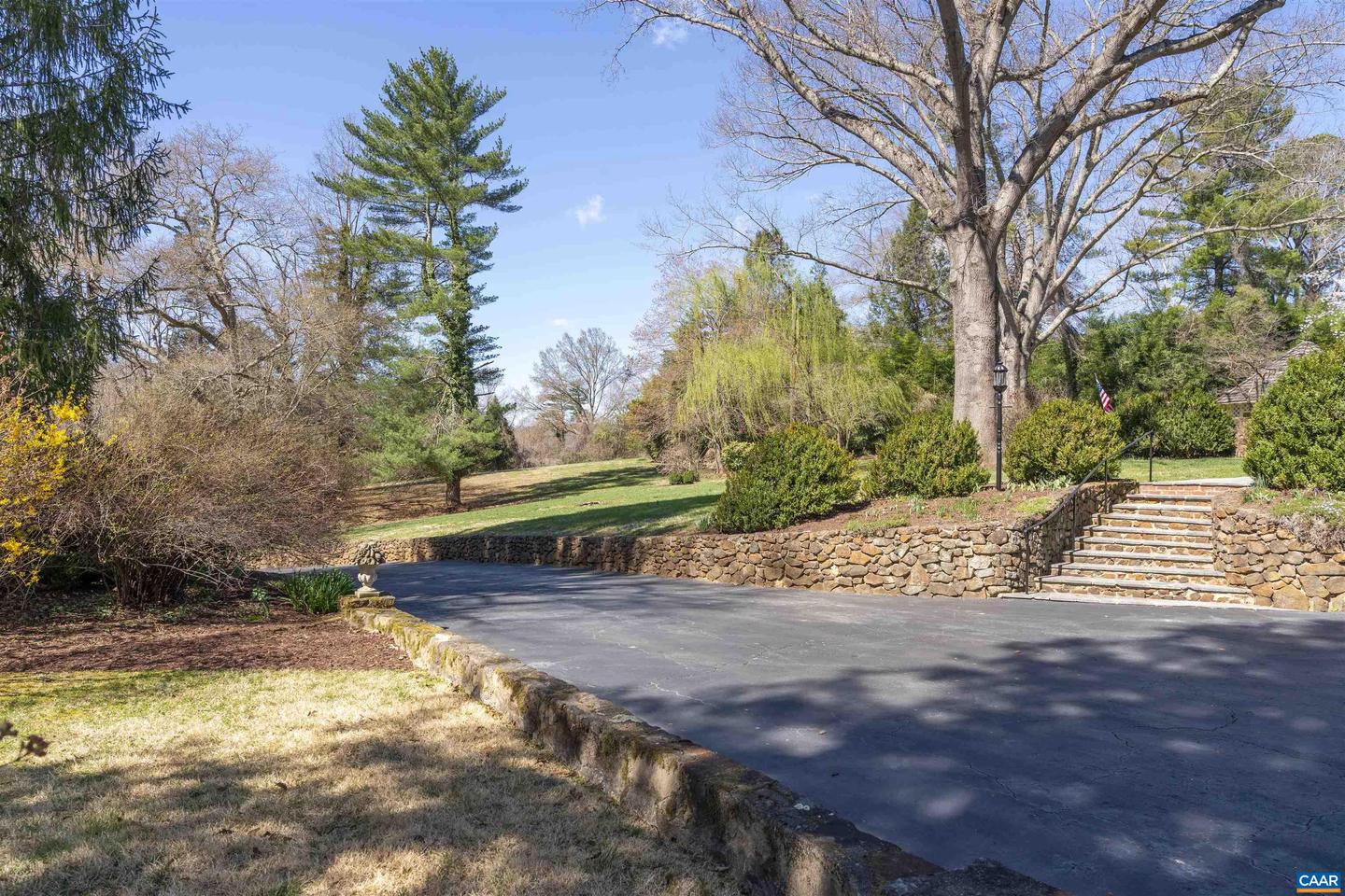 42 OLD FARM RD, CHARLOTTESVILLE, Virginia 22903, 4 Bedrooms Bedrooms, ,3 BathroomsBathrooms,Residential,For sale,42 OLD FARM RD,666372 MLS # 666372