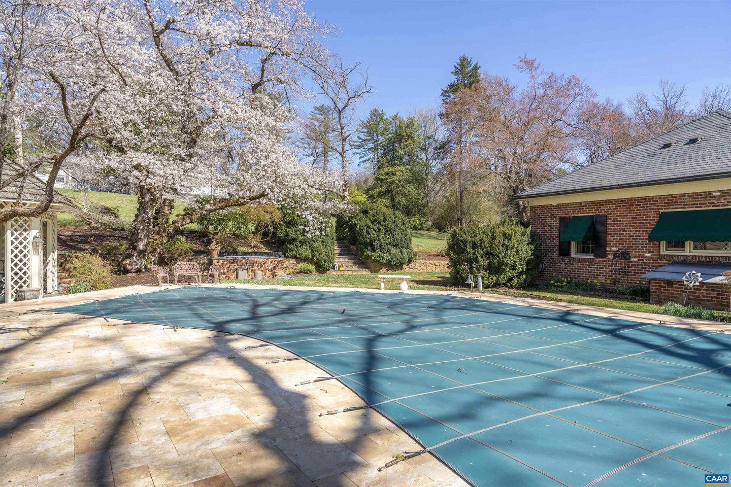 42 OLD FARM RD, CHARLOTTESVILLE, Virginia 22903, 4 Bedrooms Bedrooms, ,3 BathroomsBathrooms,Residential,For sale,42 OLD FARM RD,666372 MLS # 666372
