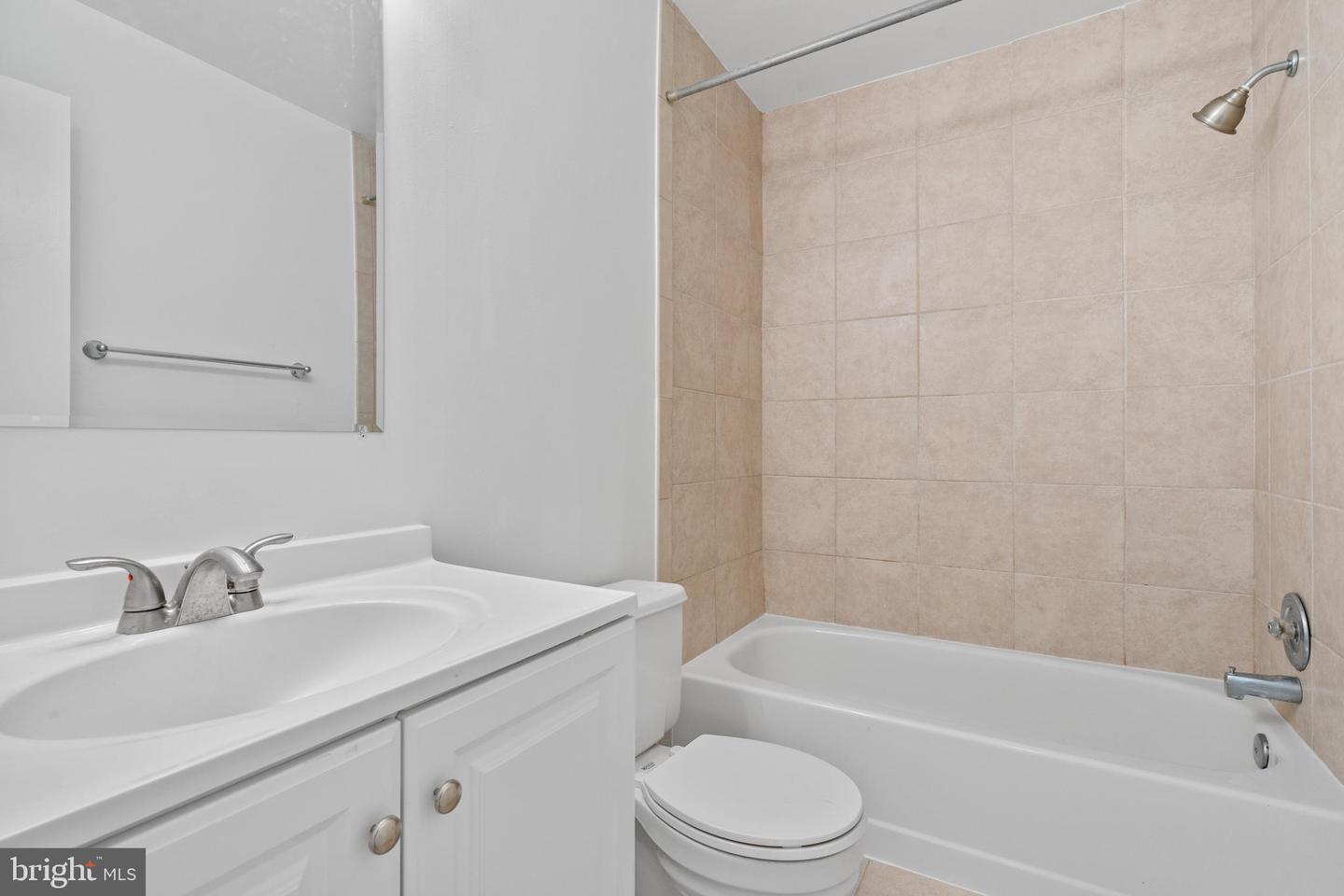 1901 16TH ST NW #205, WASHINGTON, District Of Columbia 20009, ,1 BathroomBathrooms,Residential,For sale,1901 16TH ST NW #205,DCDC2208950 MLS # DCDC2208950