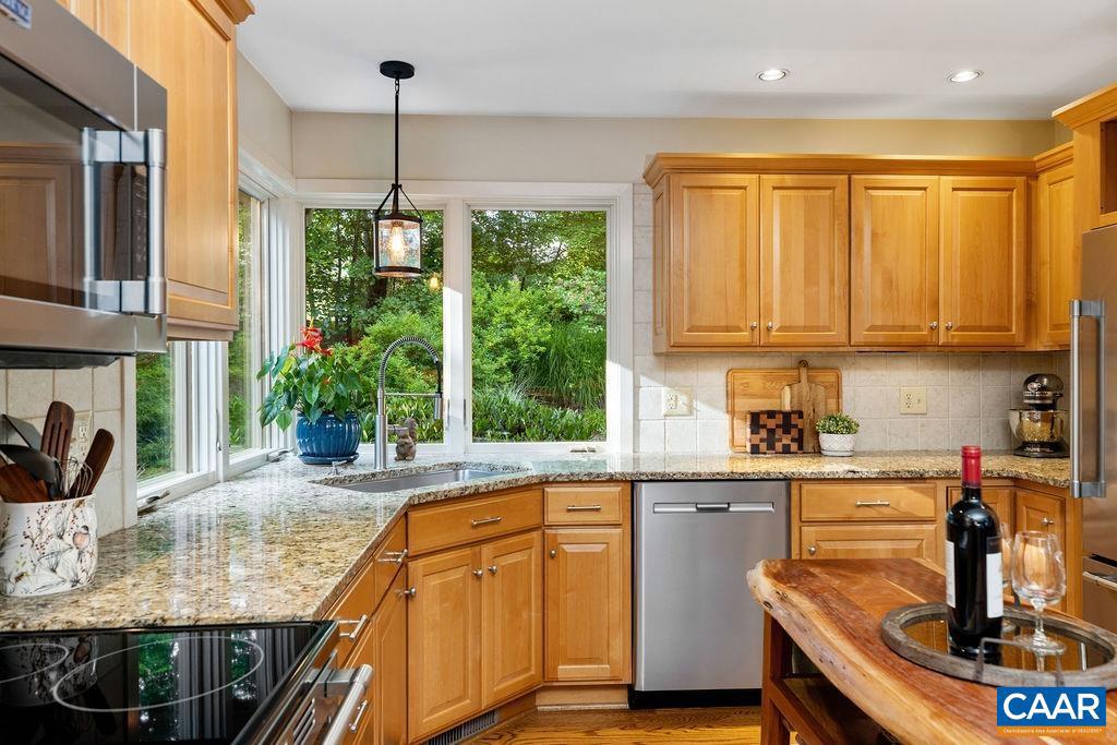 268 SADDLEBACK KNL, NELLYSFORD, Virginia 22958, 3 Bedrooms Bedrooms, ,3 BathroomsBathrooms,Residential,For sale,268 SADDLEBACK KNL,666374 MLS # 666374