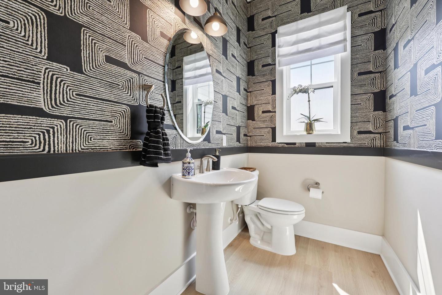 8260 COLLING MANOR CT, ALEXANDRIA, Virginia 22308, 6 Bedrooms Bedrooms, ,6 BathroomsBathrooms,Residential,For sale,8260 COLLING MANOR CT,VAFX2253318 MLS # VAFX2253318