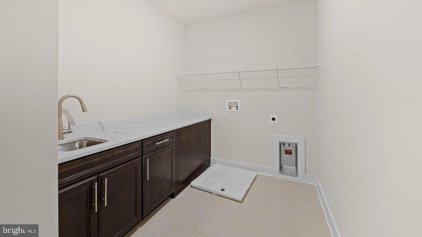 8260 COLLING MANOR CT, ALEXANDRIA, Virginia 22308, 6 Bedrooms Bedrooms, ,6 BathroomsBathrooms,Residential,For sale,8260 COLLING MANOR CT,VAFX2253318 MLS # VAFX2253318