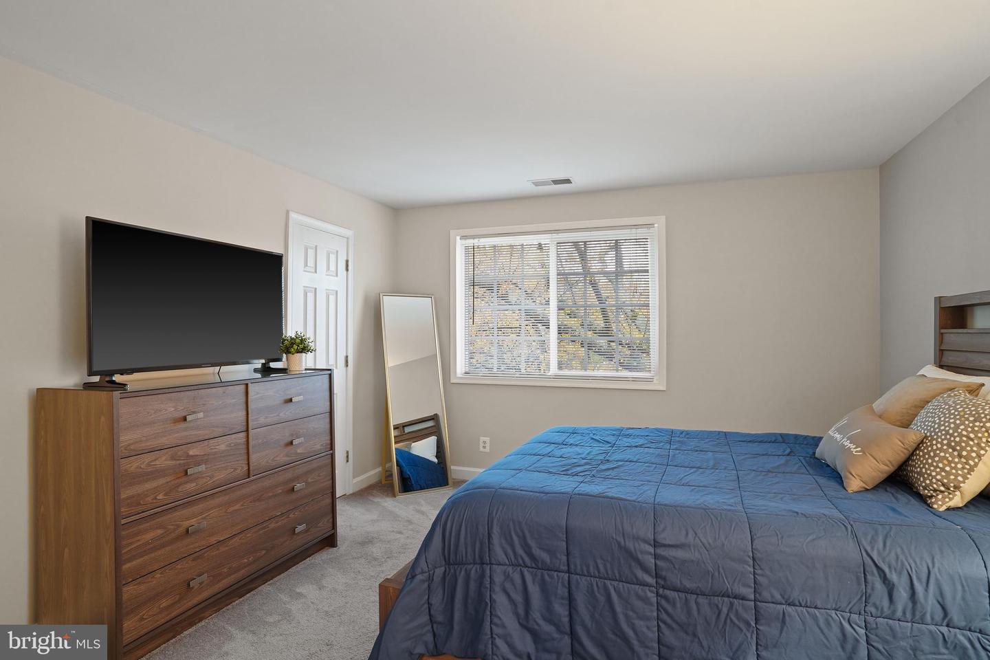 1401 N VAN DORN ST #A, ALEXANDRIA, Virginia 22304, 2 Bedrooms Bedrooms, ,1 BathroomBathrooms,Residential,For sale,1401 N VAN DORN ST #A,VAAX2047190 MLS # VAAX2047190