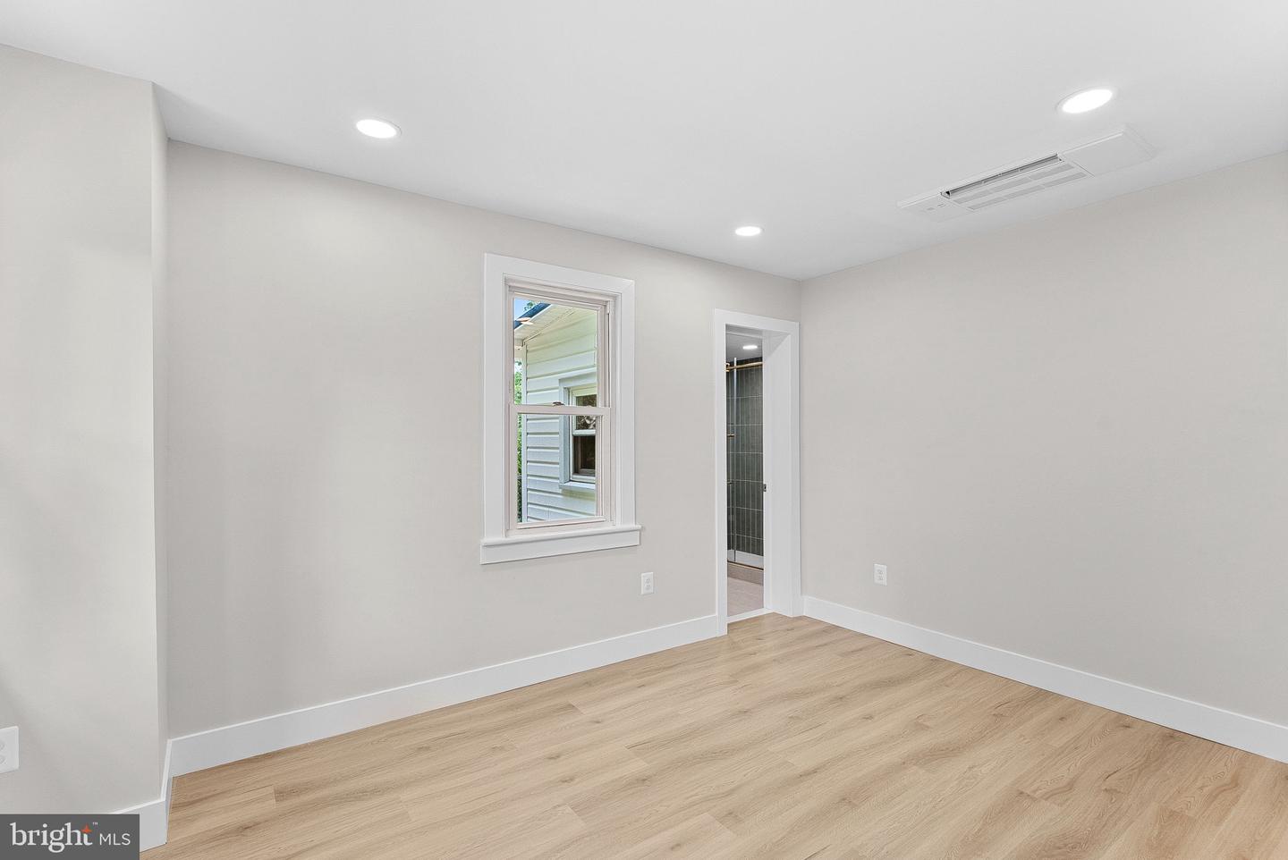 321 W J ST, PURCELLVILLE, Virginia 20132, 3 Bedrooms Bedrooms, ,2 BathroomsBathrooms,Residential,For sale,321 W J ST,VALO2101170 MLS # VALO2101170