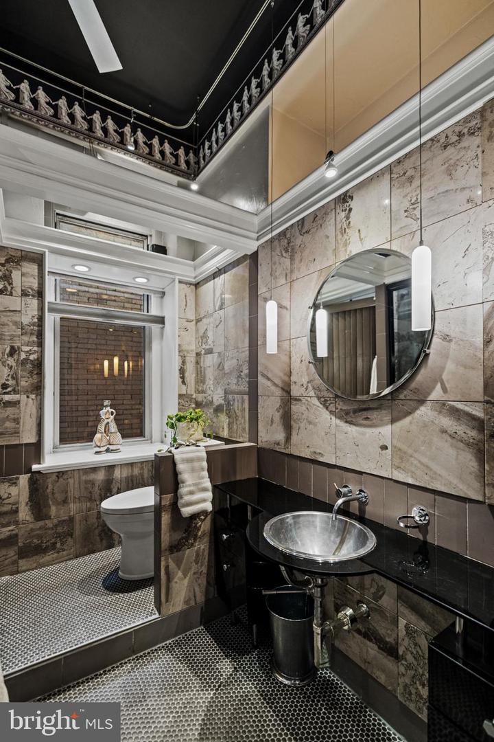2022 COLUMBIA RD NW #102, WASHINGTON, District Of Columbia 20009, 2 Bedrooms Bedrooms, ,2 BathroomsBathrooms,Residential,For sale,2022 COLUMBIA RD NW #102,DCDC2208984 MLS # DCDC2208984