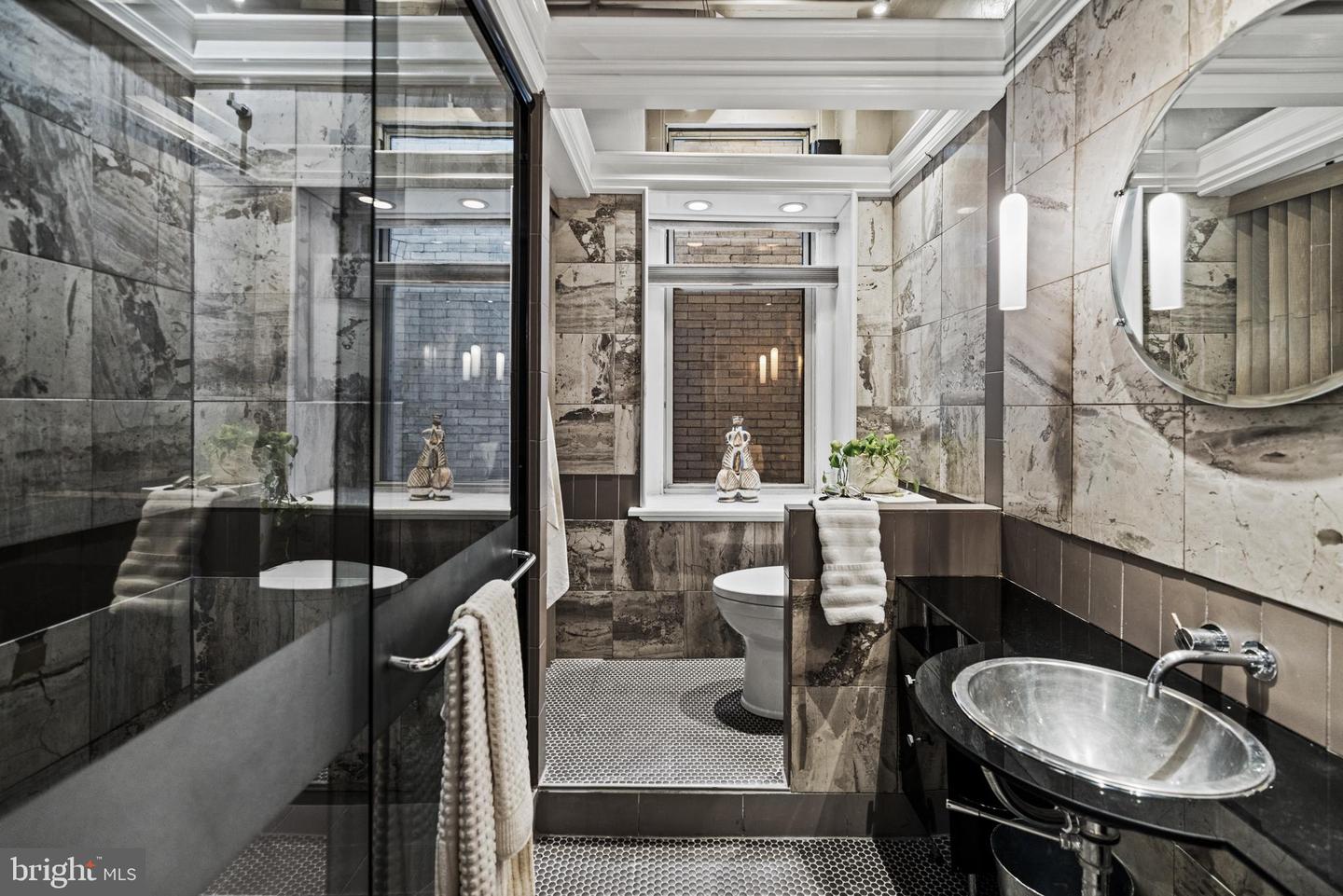 2022 COLUMBIA RD NW #102, WASHINGTON, District Of Columbia 20009, 2 Bedrooms Bedrooms, ,2 BathroomsBathrooms,Residential,For sale,2022 COLUMBIA RD NW #102,DCDC2208984 MLS # DCDC2208984