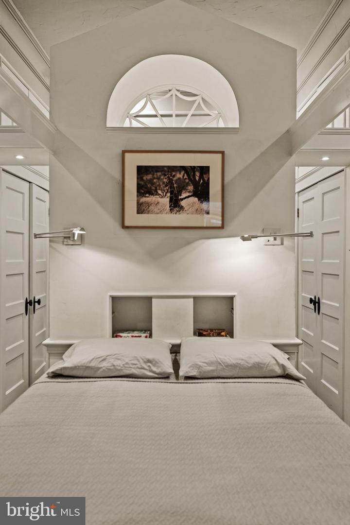2022 COLUMBIA RD NW #102, WASHINGTON, District Of Columbia 20009, 2 Bedrooms Bedrooms, ,2 BathroomsBathrooms,Residential,For sale,2022 COLUMBIA RD NW #102,DCDC2208984 MLS # DCDC2208984