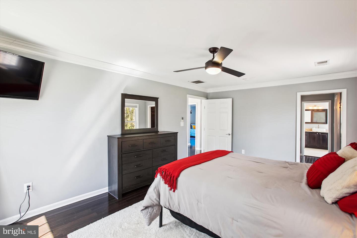 8445 RADFORD AVE, ALEXANDRIA, Virginia 22309, 5 Bedrooms Bedrooms, ,3 BathroomsBathrooms,Residential,For sale,8445 RADFORD AVE,VAFX2253330 MLS # VAFX2253330