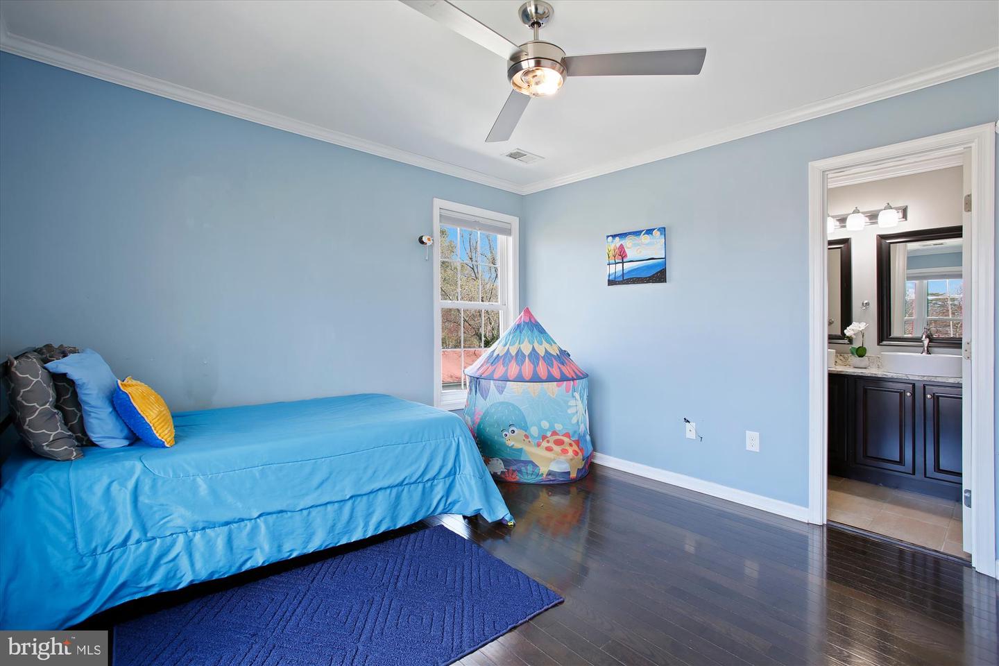 8445 RADFORD AVE, ALEXANDRIA, Virginia 22309, 5 Bedrooms Bedrooms, ,3 BathroomsBathrooms,Residential,For sale,8445 RADFORD AVE,VAFX2253330 MLS # VAFX2253330