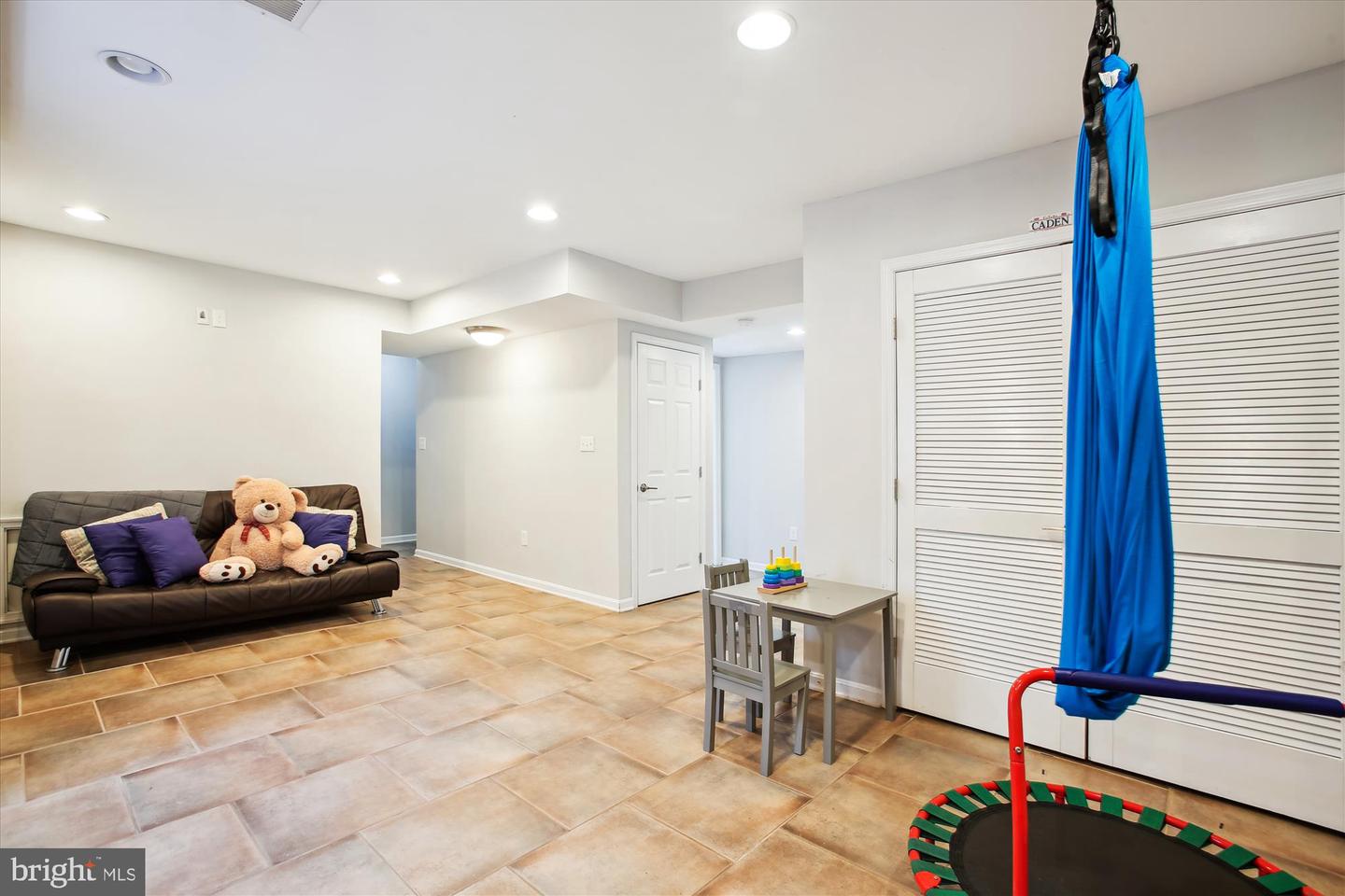 8445 RADFORD AVE, ALEXANDRIA, Virginia 22309, 5 Bedrooms Bedrooms, ,3 BathroomsBathrooms,Residential,For sale,8445 RADFORD AVE,VAFX2253330 MLS # VAFX2253330