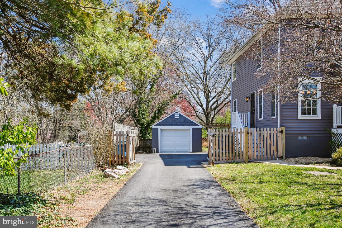 8445 RADFORD AVE, ALEXANDRIA, Virginia 22309, 5 Bedrooms Bedrooms, ,3 BathroomsBathrooms,Residential,For sale,8445 RADFORD AVE,VAFX2253330 MLS # VAFX2253330