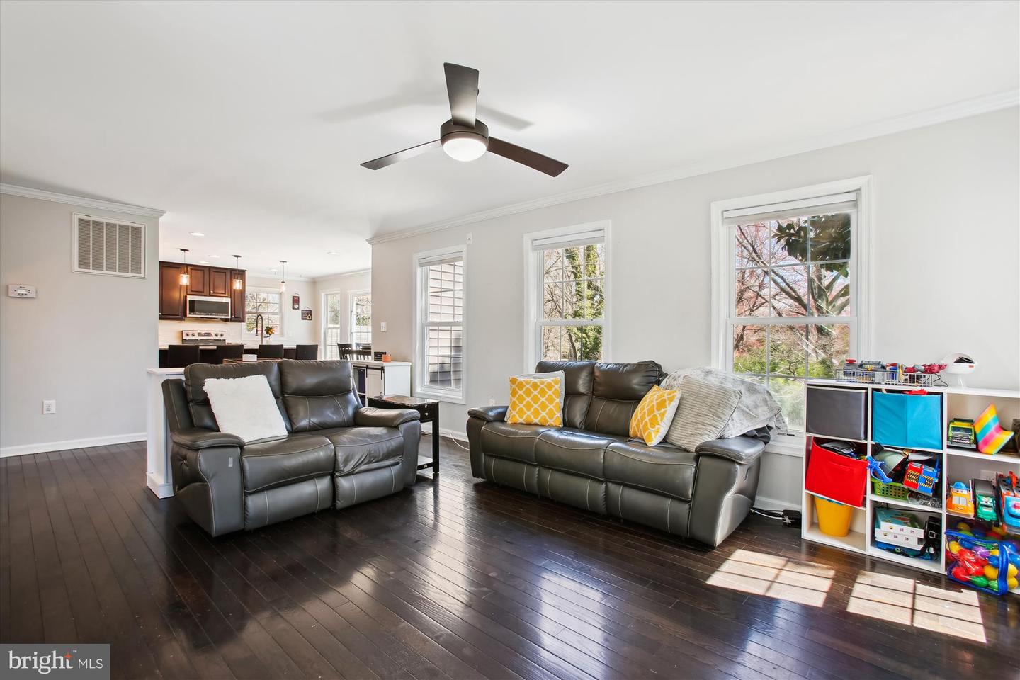 8445 RADFORD AVE, ALEXANDRIA, Virginia 22309, 5 Bedrooms Bedrooms, ,3 BathroomsBathrooms,Residential,For sale,8445 RADFORD AVE,VAFX2253330 MLS # VAFX2253330