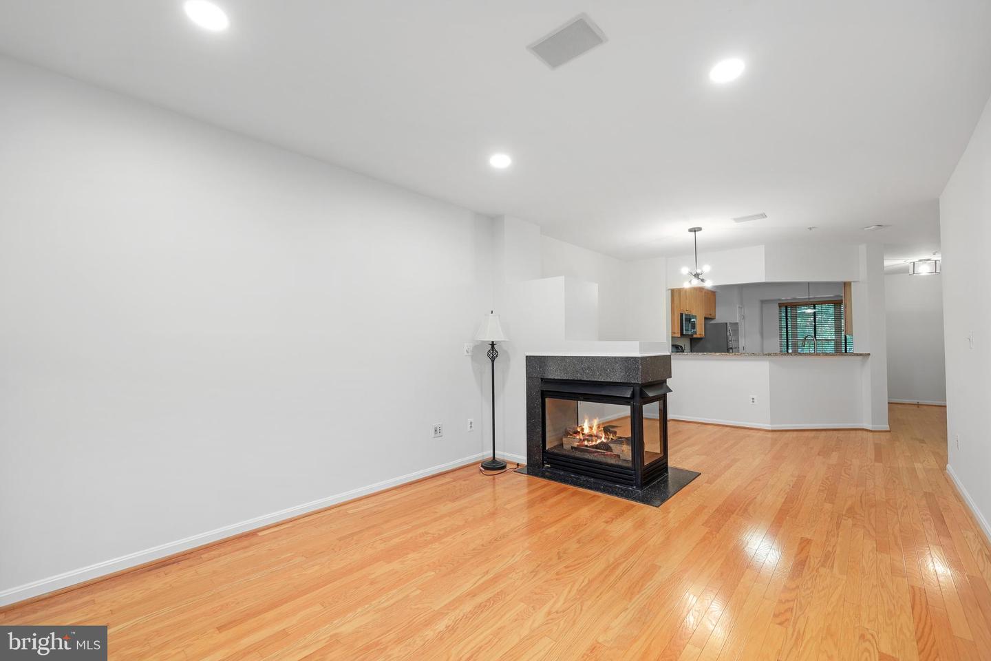 1510 NORTHERN NECK DR #102, VIENNA, Virginia 22182, 2 Bedrooms Bedrooms, ,2 BathroomsBathrooms,Residential,For sale,1510 NORTHERN NECK DR #102,VAFX2253348 MLS # VAFX2253348