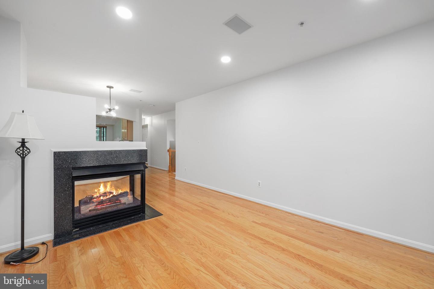 1510 NORTHERN NECK DR #102, VIENNA, Virginia 22182, 2 Bedrooms Bedrooms, ,2 BathroomsBathrooms,Residential,For sale,1510 NORTHERN NECK DR #102,VAFX2253348 MLS # VAFX2253348