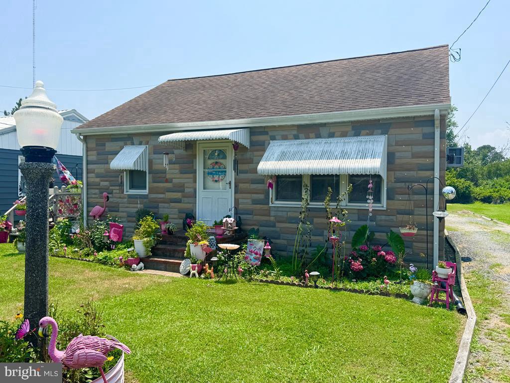 7158 BUNTING RD, CHINCOTEAGUE ISLAND, Virginia 23336, 2 Bedrooms Bedrooms, ,1 BathroomBathrooms,Residential,For sale,7158 BUNTING RD,VAAC2002006 MLS # VAAC2002006
