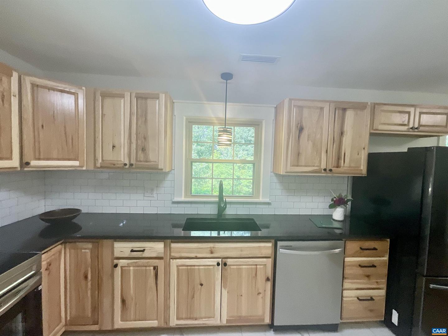 143 LAKE DR, AMHERST, Virginia 24521, 3 Bedrooms Bedrooms, ,2 BathroomsBathrooms,Residential,For sale,143 LAKE DR,666381 MLS # 666381