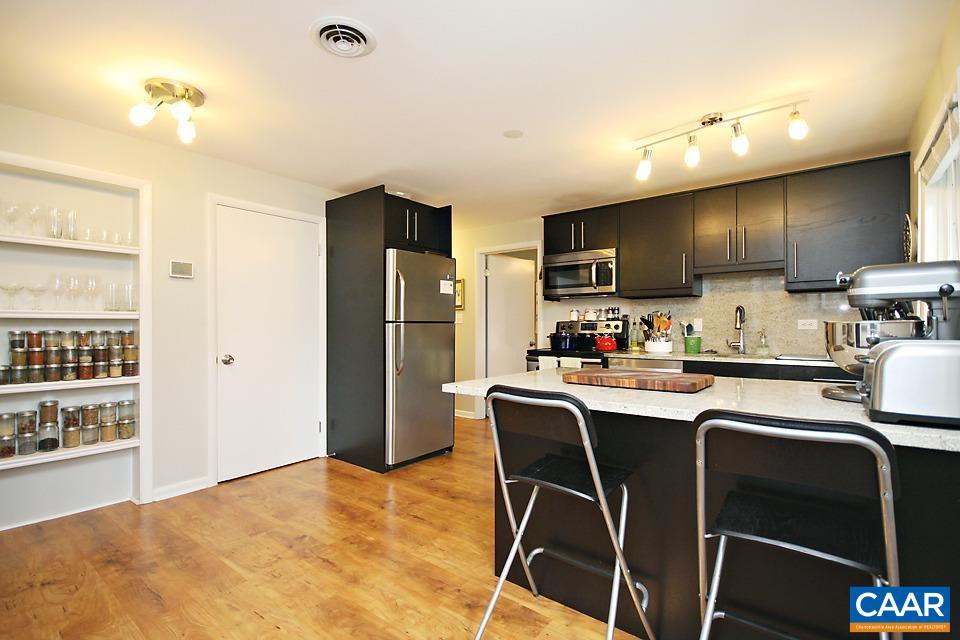 112 RAYMOND AVE, CHARLOTTESVILLE, Virginia 22903, ,Residential,112 RAYMOND AVE,666403 MLS # 666403